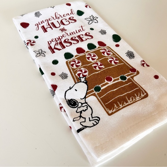Peanuts Snoopy Gingerbread Christmas Towel Set - Picture 4 of 4